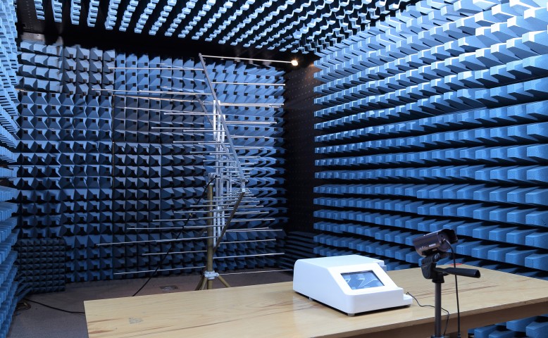 Tam Yansımaz Oda (Anechoic Chamber)